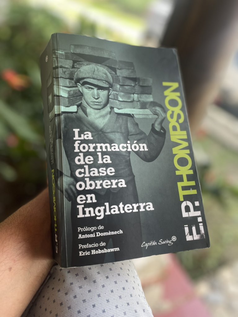 Si a la reforma laboral , no a la explotacion y esclavitud del siglo 21 estamos concientizados q trabajadores felices productos excelentes y rendimientos al 100%. A los empresarios <a href="/petrogustavo/">Gustavo Petro</a> <a href="/wilsonariasc/">Wilson Arias</a> las bases estamos con uds !