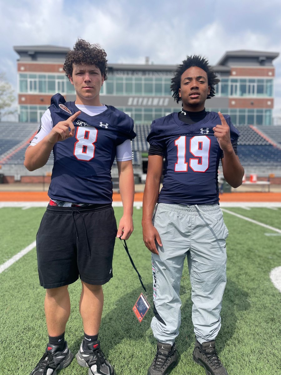 Keore Bell (@keorebell) on Twitter photo Great visit with the <a href="/UTM_FOOTBALL/">UT Martin Football</a> coaches and staff. Appreciate the time and conversations.Looking forward to coming back and competing at camp! <a href="/coachTJ_UTM/">TJ Jefferson</a> <a href="/CoachLeno_UTM/">Lenon James Jr.</a> <a href="/coachperry_8/">Josh Perry</a> <a href="/EricDevoursney/">@coachdevo</a> <a href="/CoachDollar/">Sam Dollar</a> <a href="/coachspurley56/">Coach Spurley</a> <a href="/CoachSmith_PHS/">Kevin smith</a> <a href="/CoachWCampbell/">Witt Campbell</a> <a href="/CoachLowery96/">Nolan Lowery</a> Great visit with the <a href="/UTM_FOOTBALL/">UT Martin Football</a> coaches and staff. Appreciate the time and conversations.Looking forward to coming back and competing at camp! <a href="/coachTJ_UTM/">TJ Jefferson</a> <a href="/CoachLeno_UTM/">Lenon James Jr.</a> <a href="/coachperry_8/">Josh Perry</a> <a href="/EricDevoursney/">@coachdevo</a> <a href="/CoachDollar/">Sam Dollar</a> <a href="/coachspurley56/">Coach Spurley</a> <a href="/CoachSmith_PHS/">Kevin smith</a> <a href="/CoachWCampbell/">Witt Campbell</a> <a href="/CoachLowery96/">Nolan Lowery</a>
