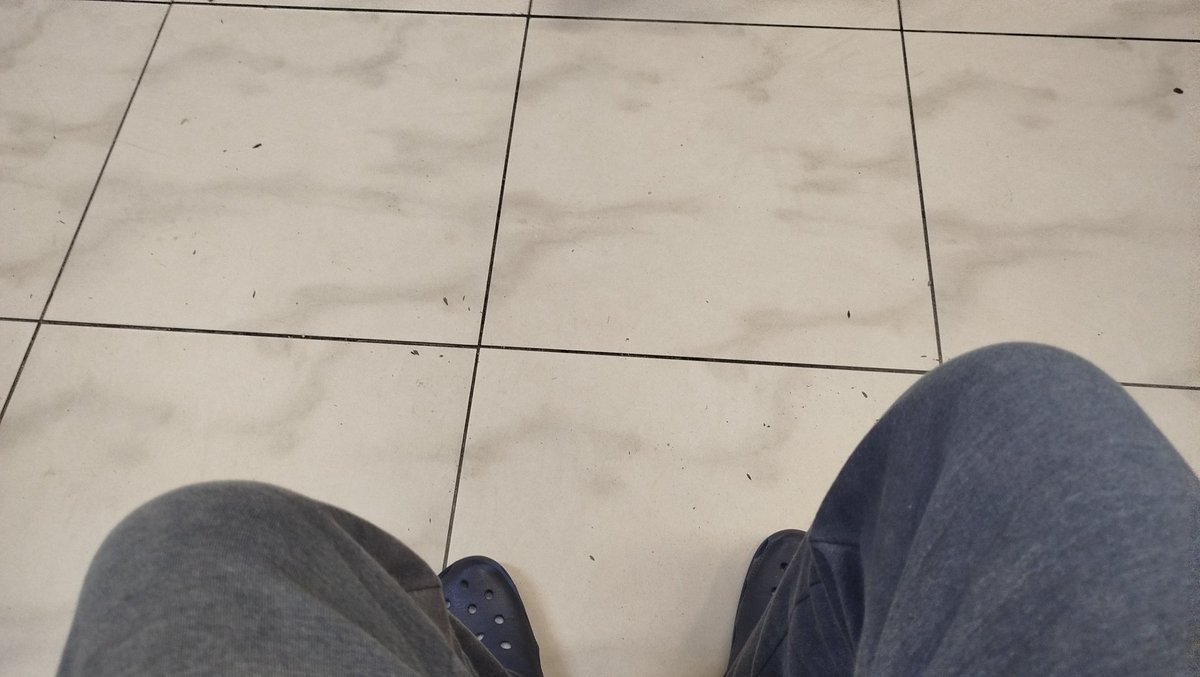 joakkor1's tweet photo. Aqui en el hospital para ver que onda con mi dolor pulmonar https://t.co/WCe7R1xtjE