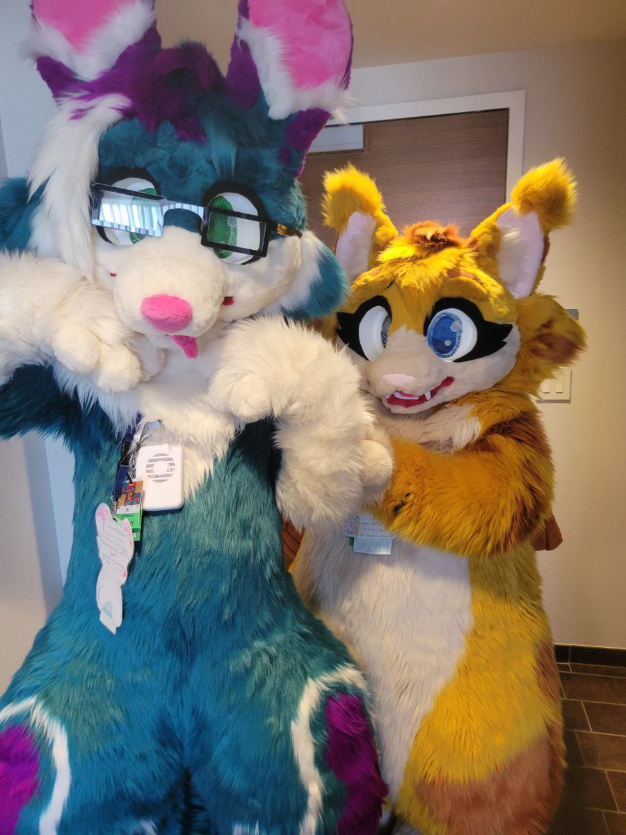 XxCreamPufffxX's tweet photo. HAPPY FURSUIT FRIDAY!!

We’re here at AnthrOhio!! Come say hi if you see us!!!!

#FursuitFriday #fursuit #anthrohio2025 #AnthrOhio 

Also if you have any pictures of us please at us!! 
@Zirconiconium 

Fursuit made by me! https://t.co/Tte7FUL7od