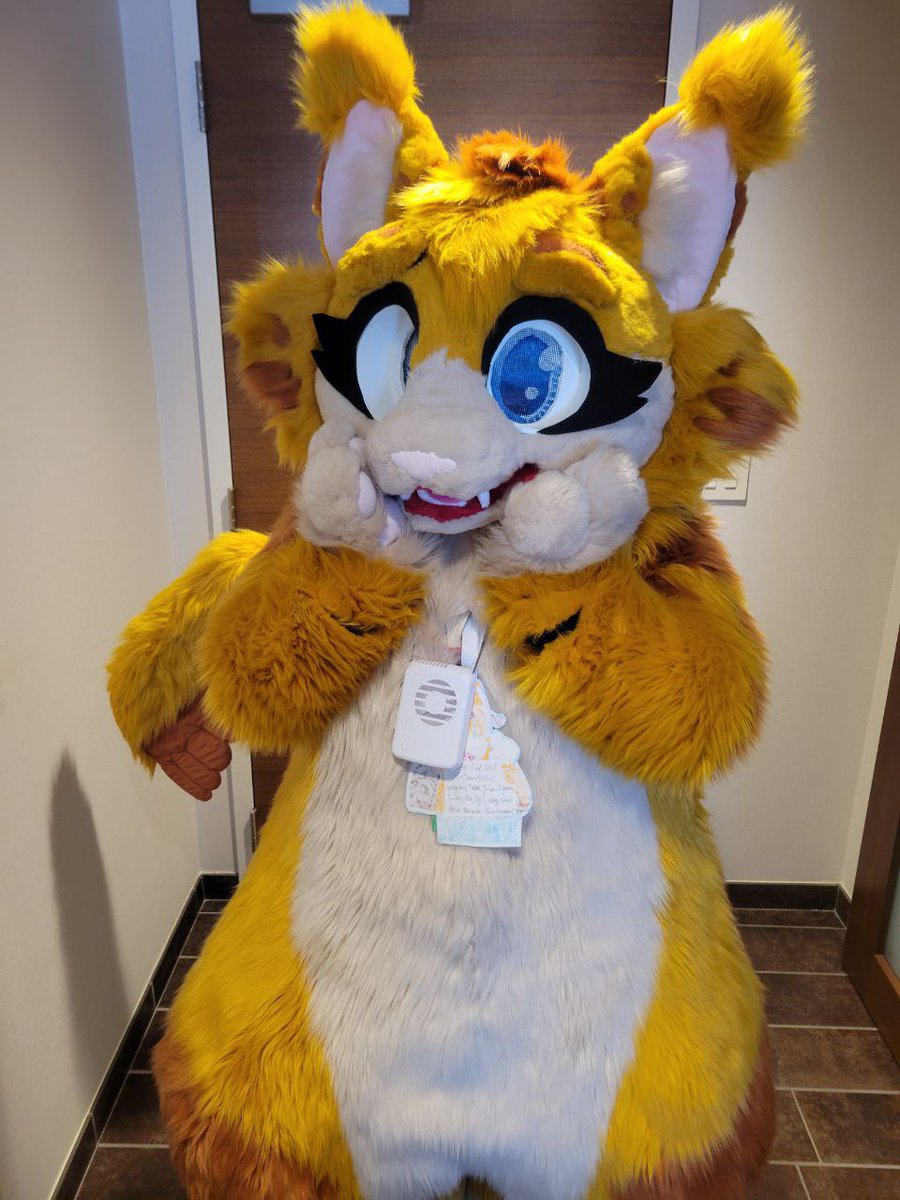 XxCreamPufffxX's tweet photo. HAPPY FURSUIT FRIDAY!!

We’re here at AnthrOhio!! Come say hi if you see us!!!!

#FursuitFriday #fursuit #anthrohio2025 #AnthrOhio 

Also if you have any pictures of us please at us!! 
@Zirconiconium 

Fursuit made by me! https://t.co/Tte7FUL7od