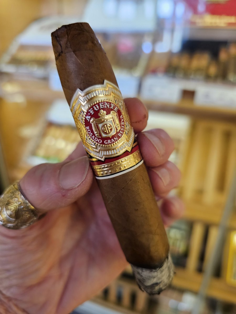 Petit Corona (@achickwithstick) on Twitter photo Happy Fuente Friday!
Magnum 58 Rosado Sun Grown. Delicious decadence.
@arturofuente <a href="/Beverley_Cigar/">Beverley Cigar Store</a> #botl #sotl Happy Fuente Friday!
Magnum 58 Rosado Sun Grown. Delicious decadence.
@arturofuente <a href="/Beverley_Cigar/">Beverley Cigar Store</a> #botl #sotl