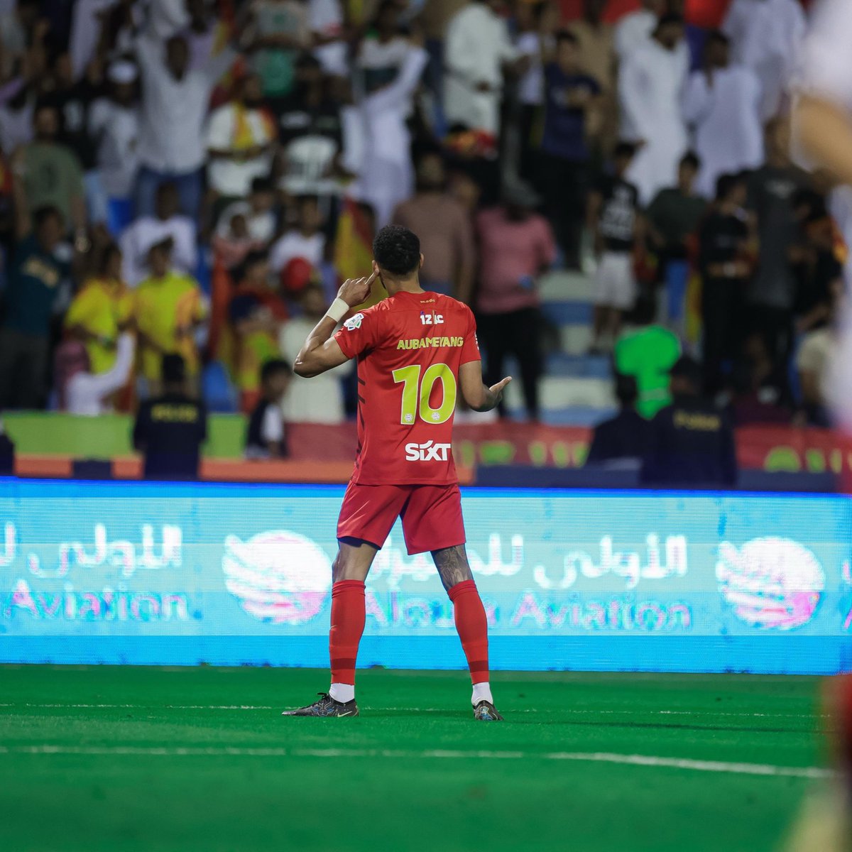 Qadsiah fans thank you for tonight 
Tonight was crazy again 
At home together we are stronger 💪🏽