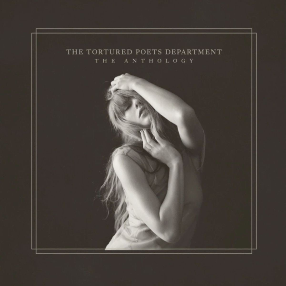 updateswiftbr's tweet image. Há um ano, Taylor Swift lançava seu 11º álbum de estúdio, o “THE TORTURED POETS DEPARTMENT”.

— Lançado no auge da carreira de Taylor, o álbum teve a maior estreia da história no Spotify e é repleto de letras confessionais, referências literárias e colaborações marcantes. Qual o…