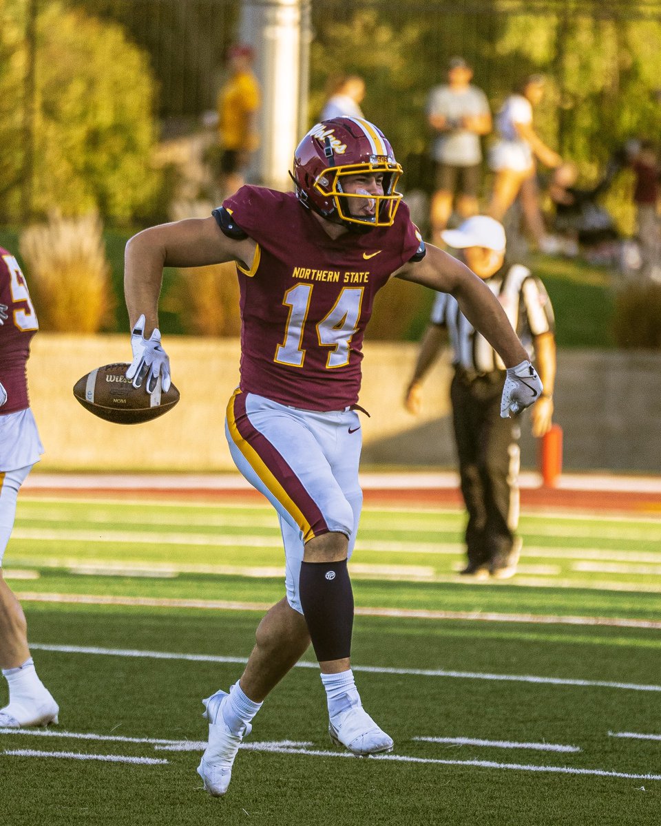 Northern State Football🐺 🏈 tweet media