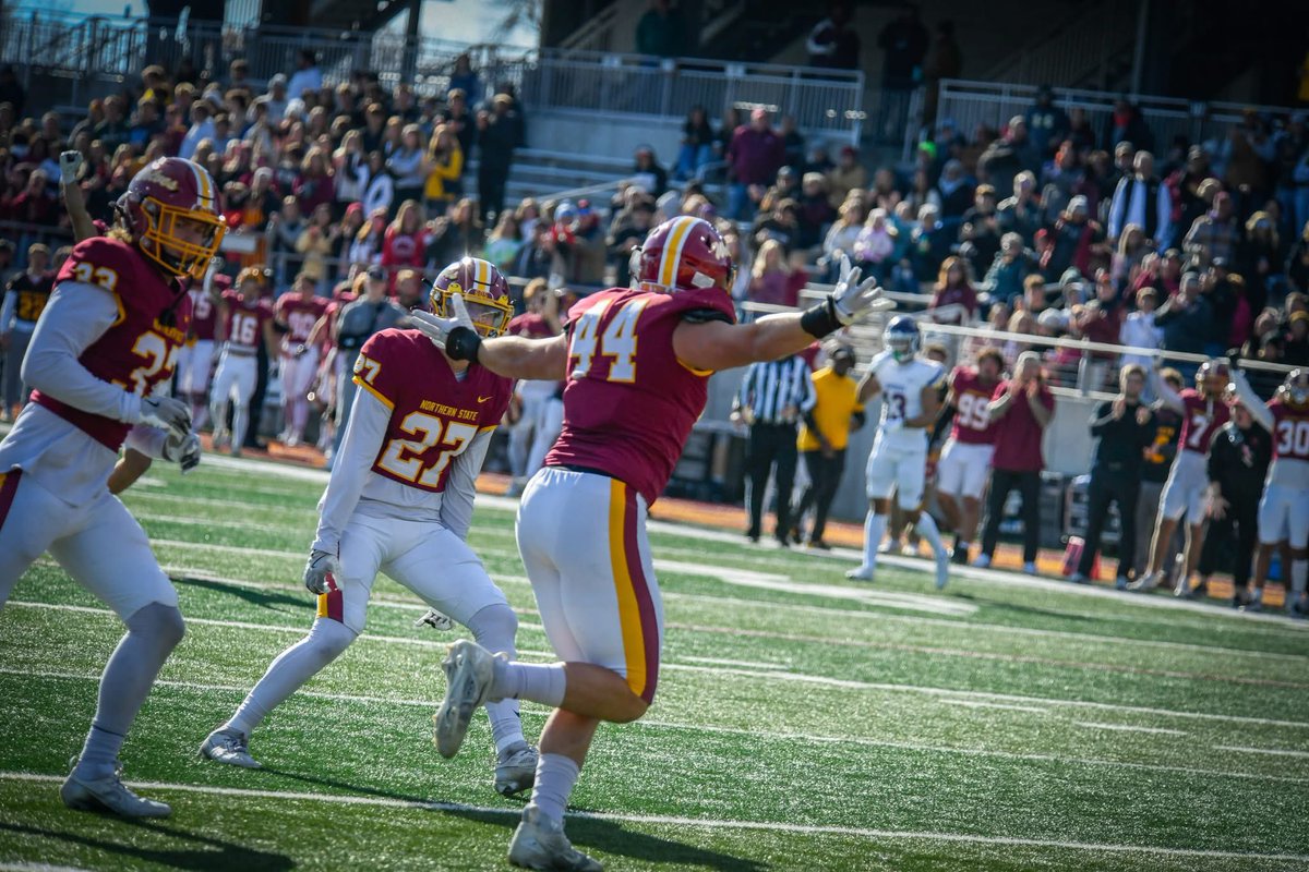 Northern State Football🐺 🏈 (@nsuwolves_fb) on Twitter photo ᵂʰᵉʳᵉ ʷᵉ ᵈʳᵒᵖᵖⁱⁿᵍ ᵇᵒʸˢ?
❌ Tilted Towers
❌ Loot Lake
✅ The Bank
#GoWolves ᵂʰᵉʳᵉ ʷᵉ ᵈʳᵒᵖᵖⁱⁿᵍ ᵇᵒʸˢ?
❌ Tilted Towers
❌ Loot Lake
✅ The Bank
#GoWolves