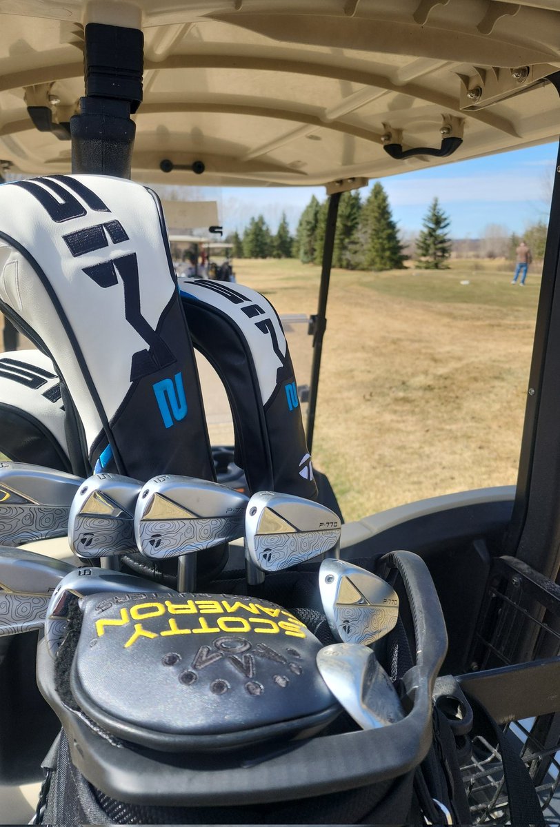 lukeks93's tweet photo. Beauty of a day for the first round of the year 👌 https://t.co/FfExK1GQf6