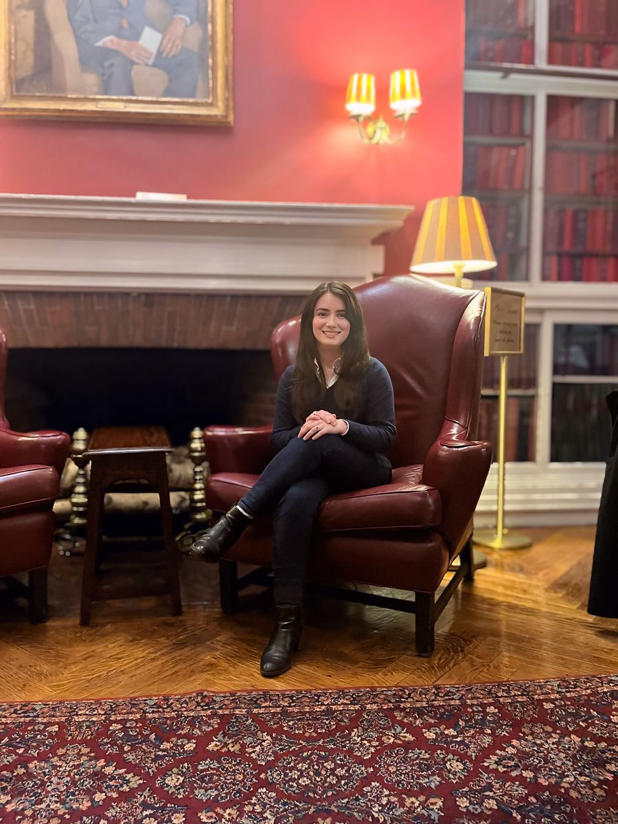 Debi Gonzalez tweet media