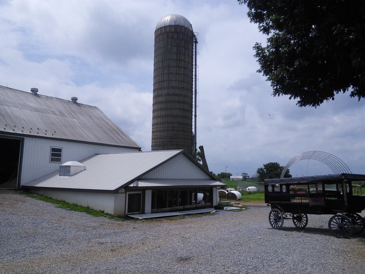 AbeOnVacation's tweet photo. Everything was beautiful. Even boring ol' corn. https://t.co/bqhA0BxJVC