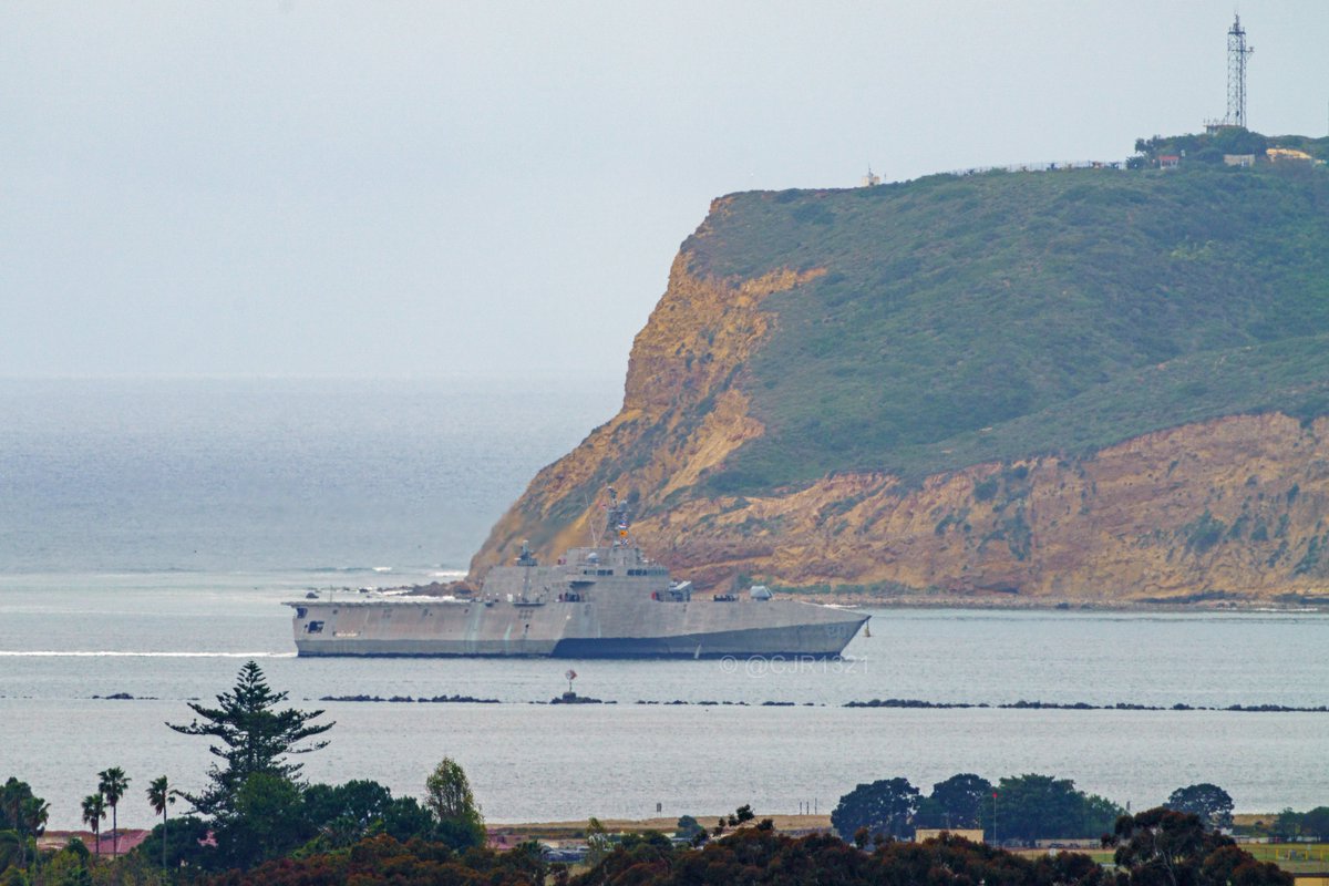 WarshipCam's tweet photo. USS Cincinnati (LCS 20) Independence-variant littoral combat ship coming into San Diego - April 18, 2025 #usscincinnati #lcs20

SRC: TW-@cjr1321 https://t.co/xeyFKKBEtk