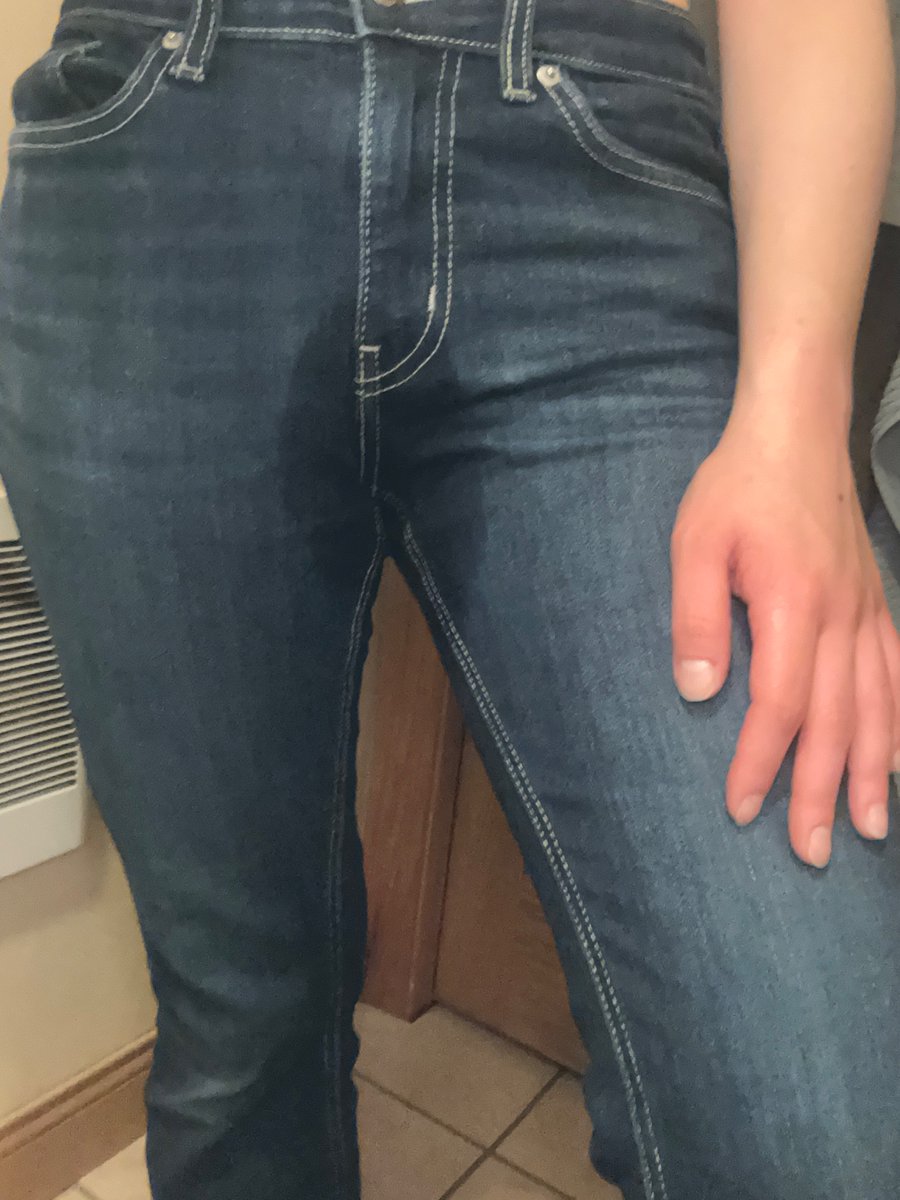 Do you ever just suddenly feel it leak out…? No…? Just me…? Oh 😳 #Omorashi #Omo #Peepants #peeingmypanties #Wetpants #Peeaccident #incontinent