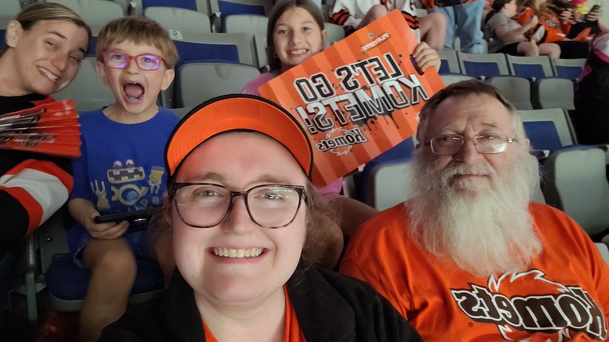 CarlyJay14's tweet photo. #LetsGoKomets https://t.co/aaFkBWteZM