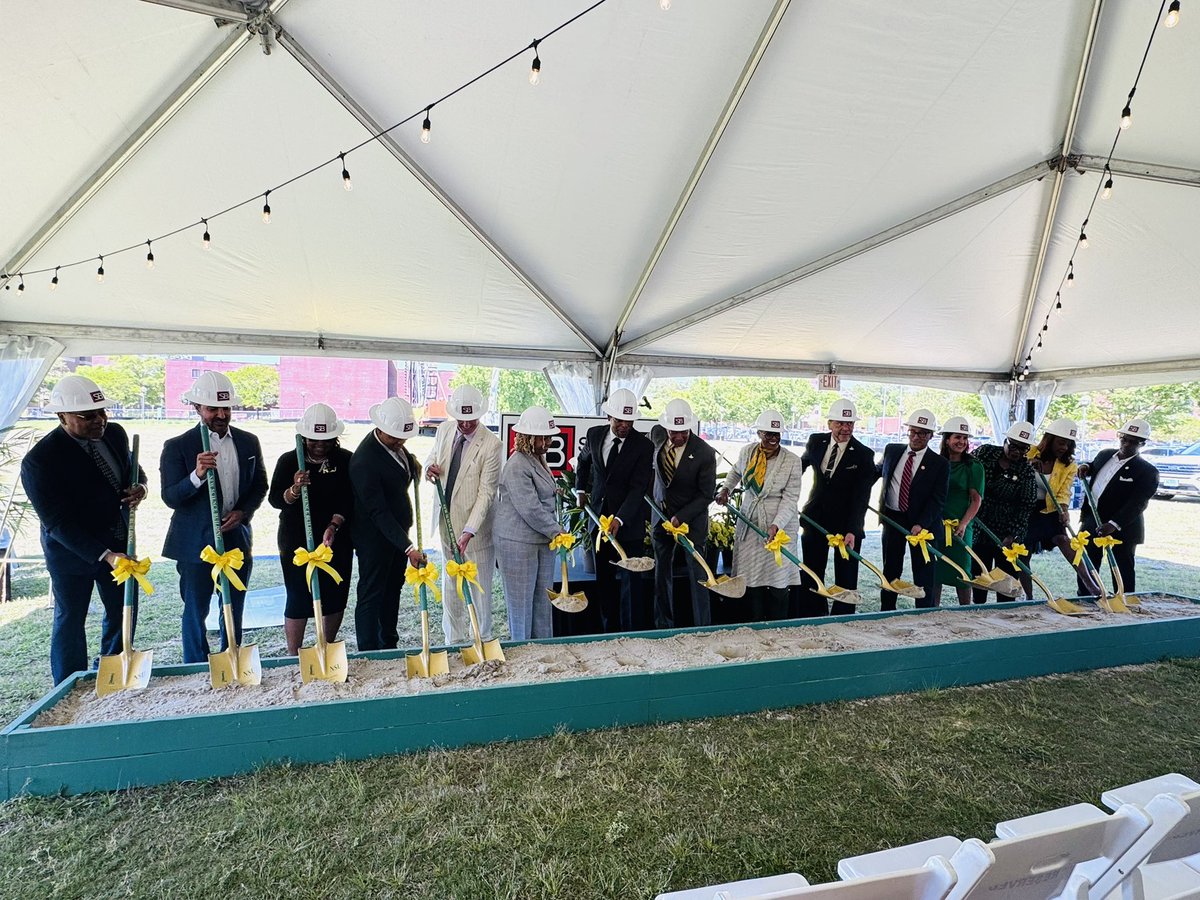 Kenneth Alexander tweet media