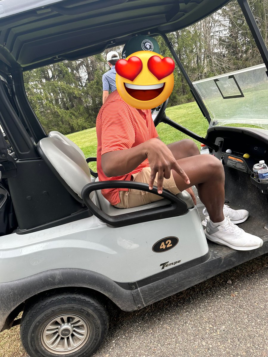 markymarksburn's tweet image. Played 18 today and yes the color barrier was broken. #jackierobinsondiditfirst #fourtytwo #burgerwoods