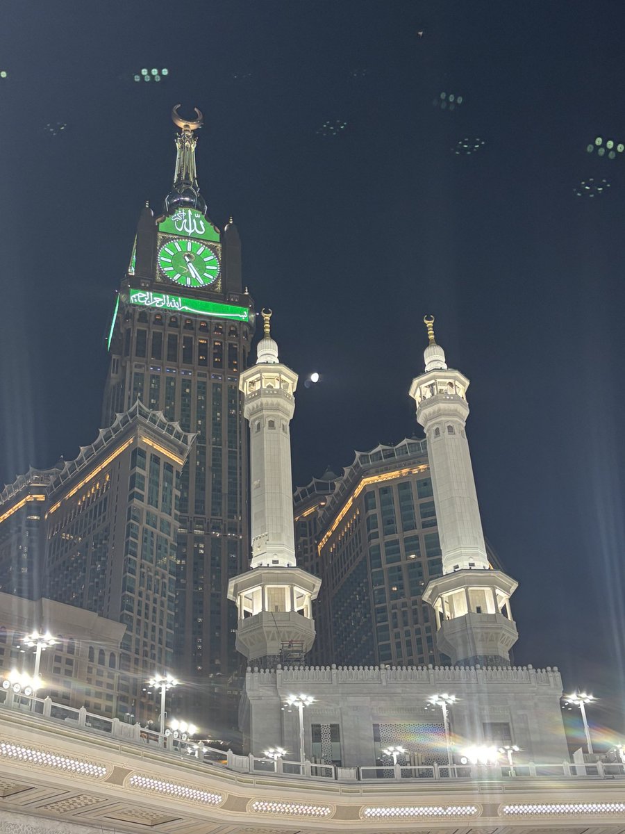 الحمد لله الذي بلغني هواء مكة بعُمْرَة العشرينات 🤍

18-4-2025….🕋🤍