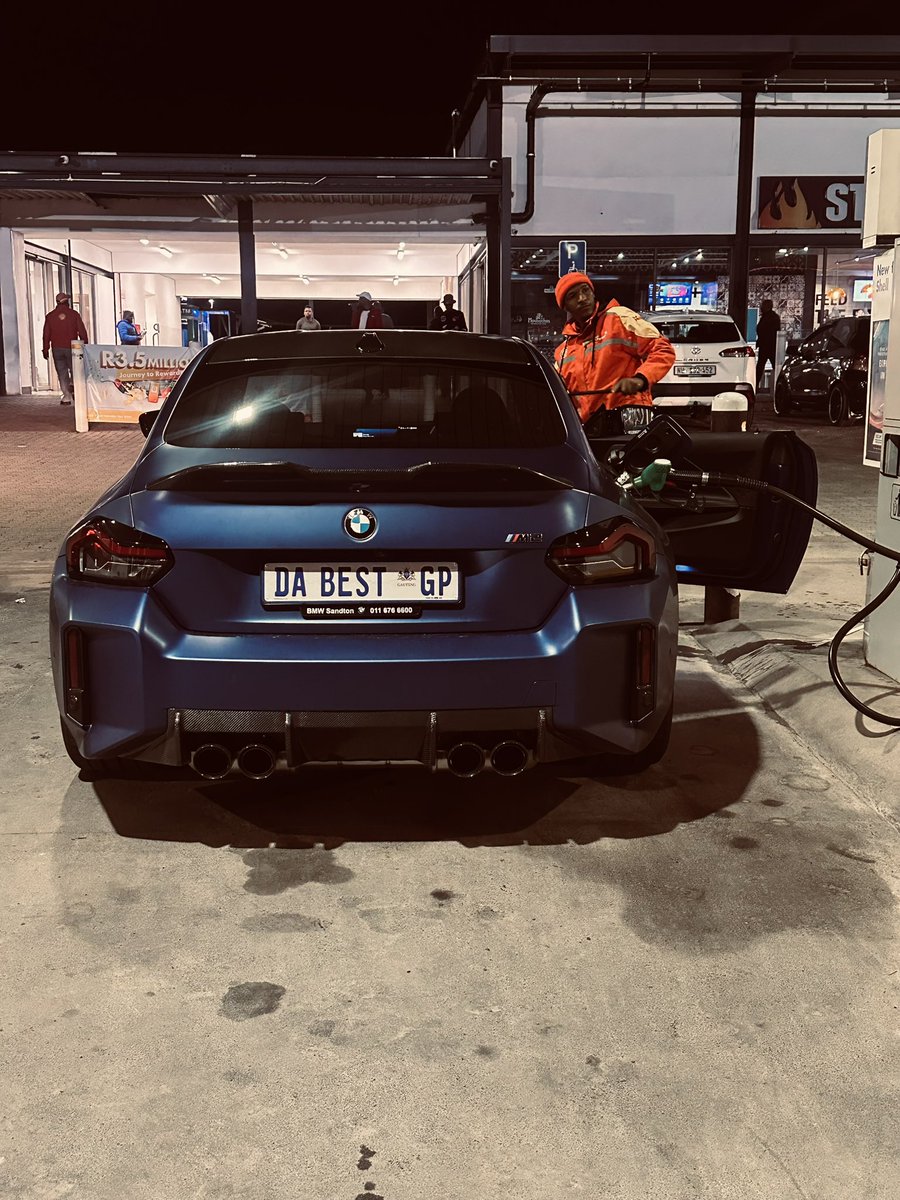 ezra_mlotshwa's tweet photo. Night Shift. 🥂 https://t.co/zj9TvrHdOU