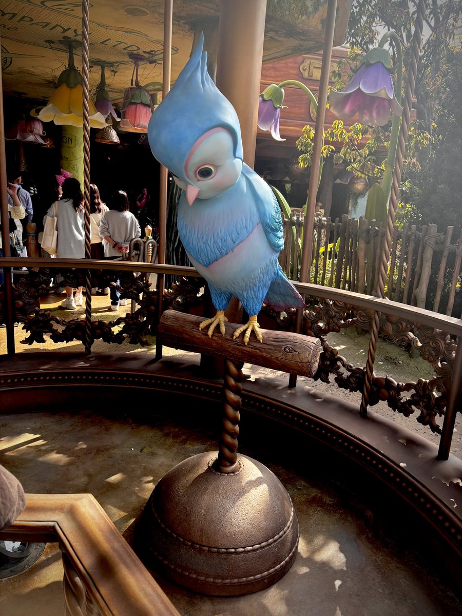 先日ティンカーベルの新しく出来たアトラクション乗ったんだけど、待機