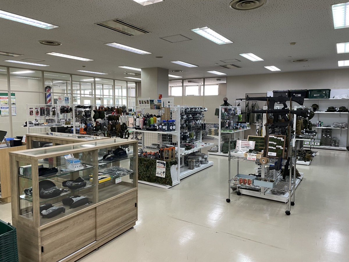 M_Factory_M's tweet photo. 本日、駒門駐屯地創立記念行事にて出店&amp;厚生センター内の売店でも営業しています。 https://t.co/rFmnKRv6Eo