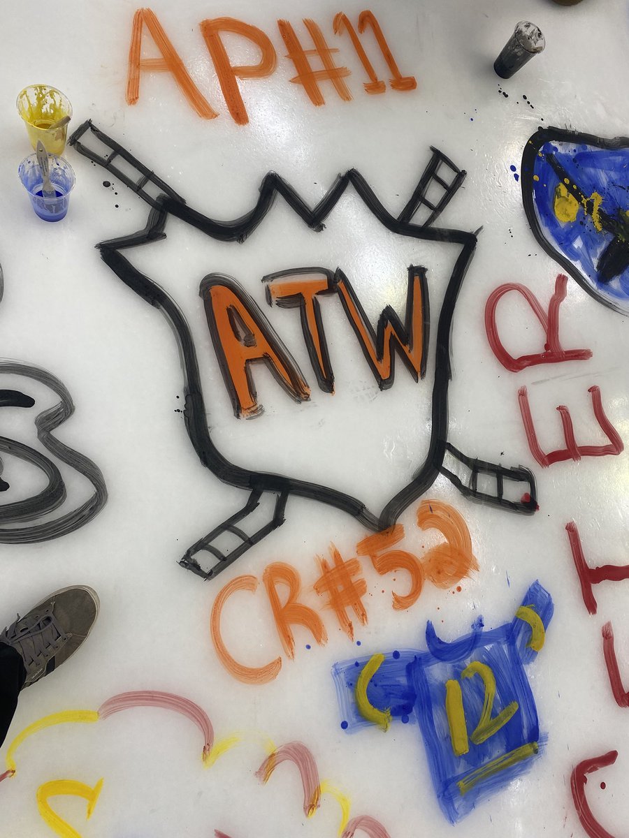 waterworks77's tweet photo. @AfteLeWhistle Paint the Ice! (Not done by me but cool!) https://t.co/OklVDnyWjn