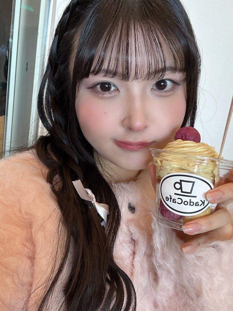 chigatti's tweet photo. 大阪2days(Juice大阪&アンジュ大阪)に向かう途中、
れらぴ🦐に続き、もちろん
みいみちゃん💓のラグビートークも聴くよー!🏈可愛すぎて癒やされる〜😍
ちょうど熱海を過ぎたところ🌊
#BEYOOOOONDS
#推し旅
#JR東海
#OSHISPORTS
#岡村美波
#みいみかわいい
#静岡ブルーレヴズ https://t.co/BlhG06DIJX