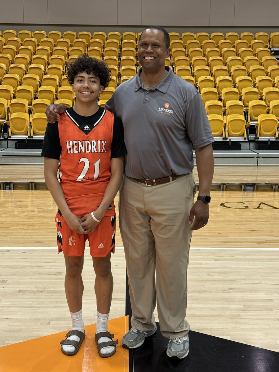 CameronJb23's tweet image. After an AMAZING talk with coach Boone &amp;amp; coach Price, I have received an offer from @Hendrix_MBB!! Thank you coaches for the tour!! @CoachAmpBoone @NCAACoachPrice #AGTG