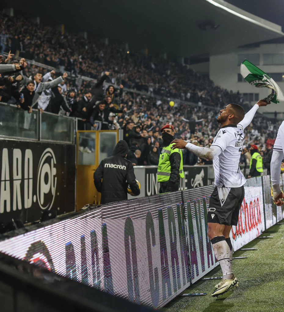 Dia de Vitória Sport Clube. Pelo Vitória, por Guimarães. Vamos caralho! 🤍