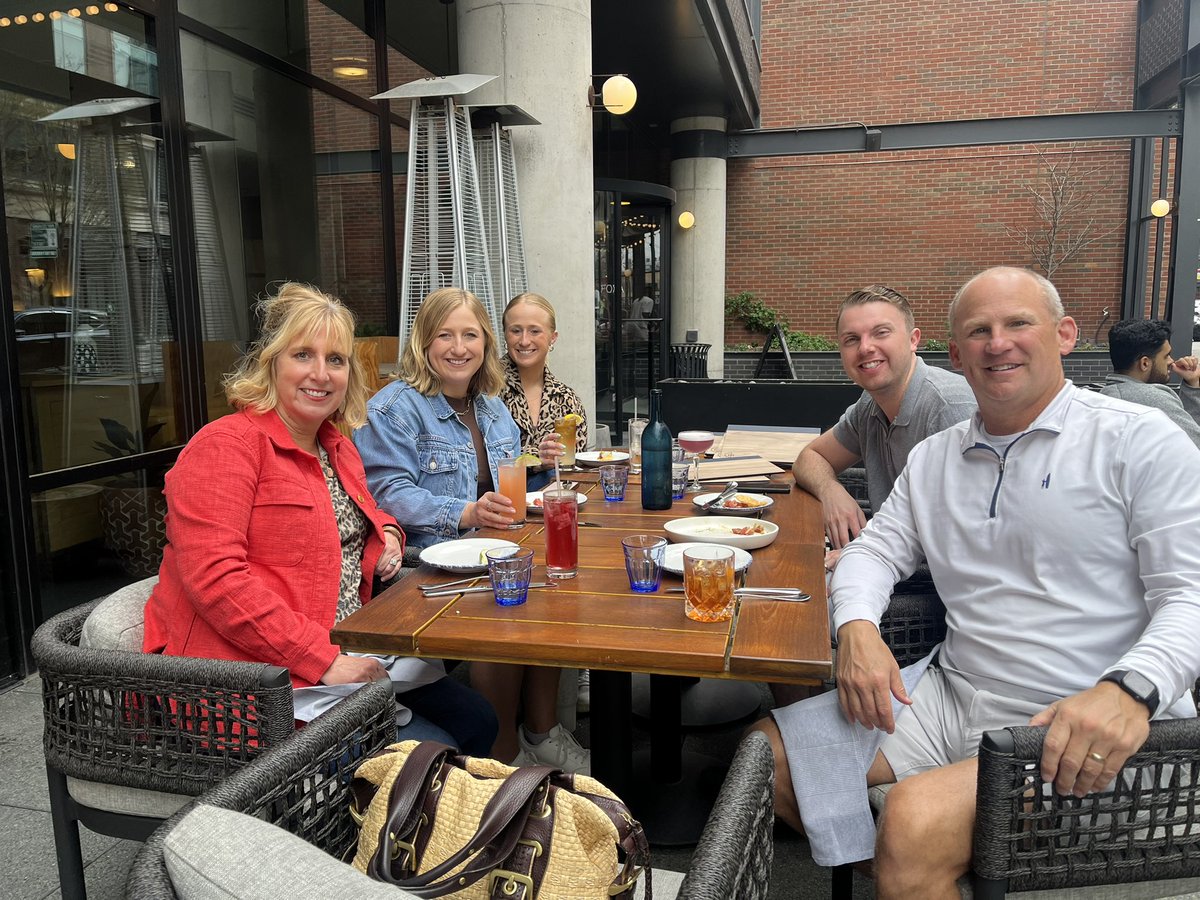 woodford_tom's tweet photo. A great day in Chicago with the family! https://t.co/0unt2dNhDZ