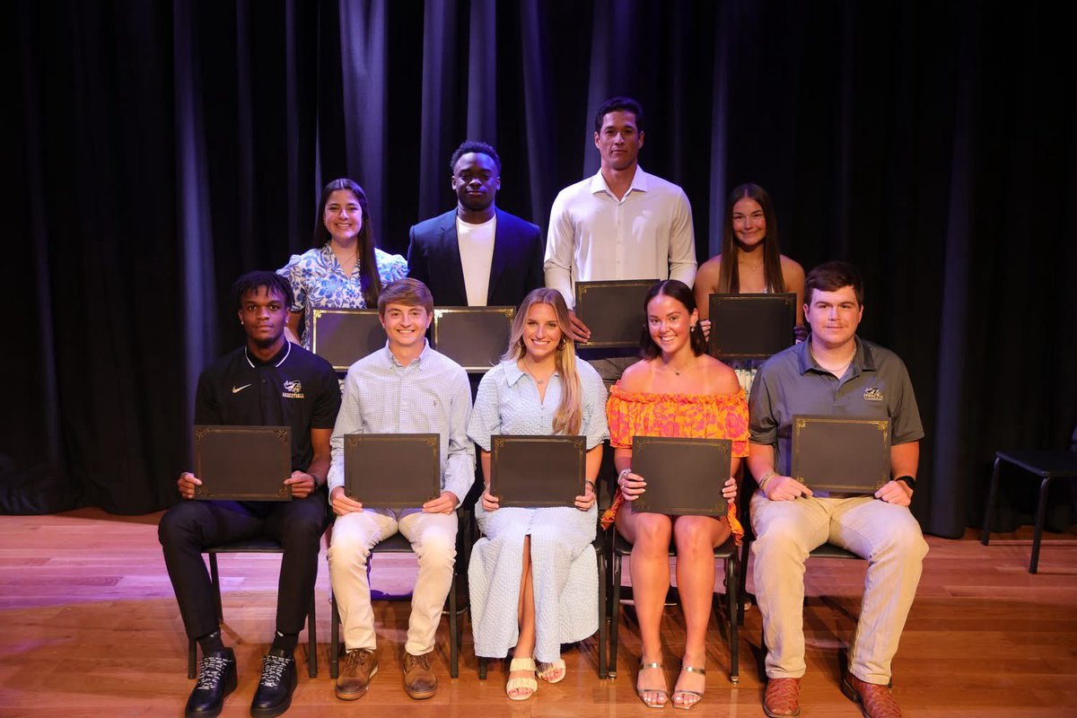 Honoured and blessed to have received the Earline Wood Memorial Award for Women’s Basketball for the 24/25 Year at ECCC’s Annual Awards Ceremony.