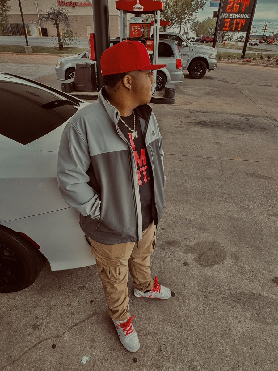 kingg12k's tweet photo. THEY SAID IM FAKE . ITS JUST I TOLD THEM “ NO “ https://t.co/cO9ztrE3e2