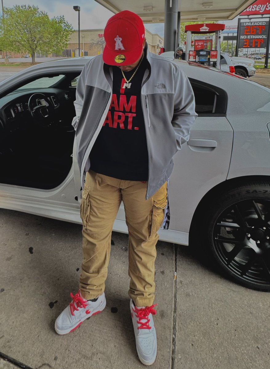 kingg12k's tweet photo. THEY SAID IM FAKE . ITS JUST I TOLD THEM “ NO “ https://t.co/cO9ztrE3e2