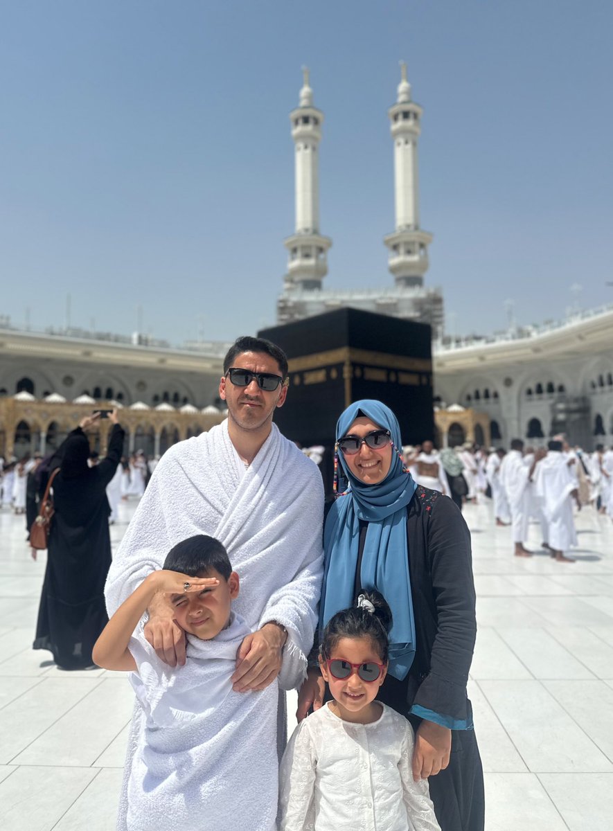 yunuskosetr's tweet photo. “Şüphesiz, insanlar için kurulan ilk ev, Mekke’deki (Kâbe)dir; âlemlere rahmet ve hidayet kaynağıdır.”
(Âl-i İmrân, 96)

Rabbimizin rahmetine açılan kapıyı ziyaret etmek nasip oldu. Hamdolsun. https://t.co/LT8hUPSHJt