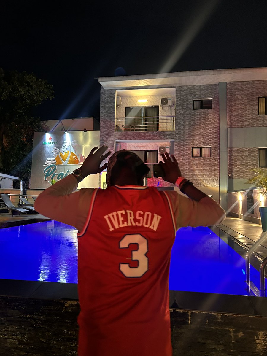 gboyeezy's tweet photo. #IV3RSON FOREVER 🏀 https://t.co/iTzuFn47mm