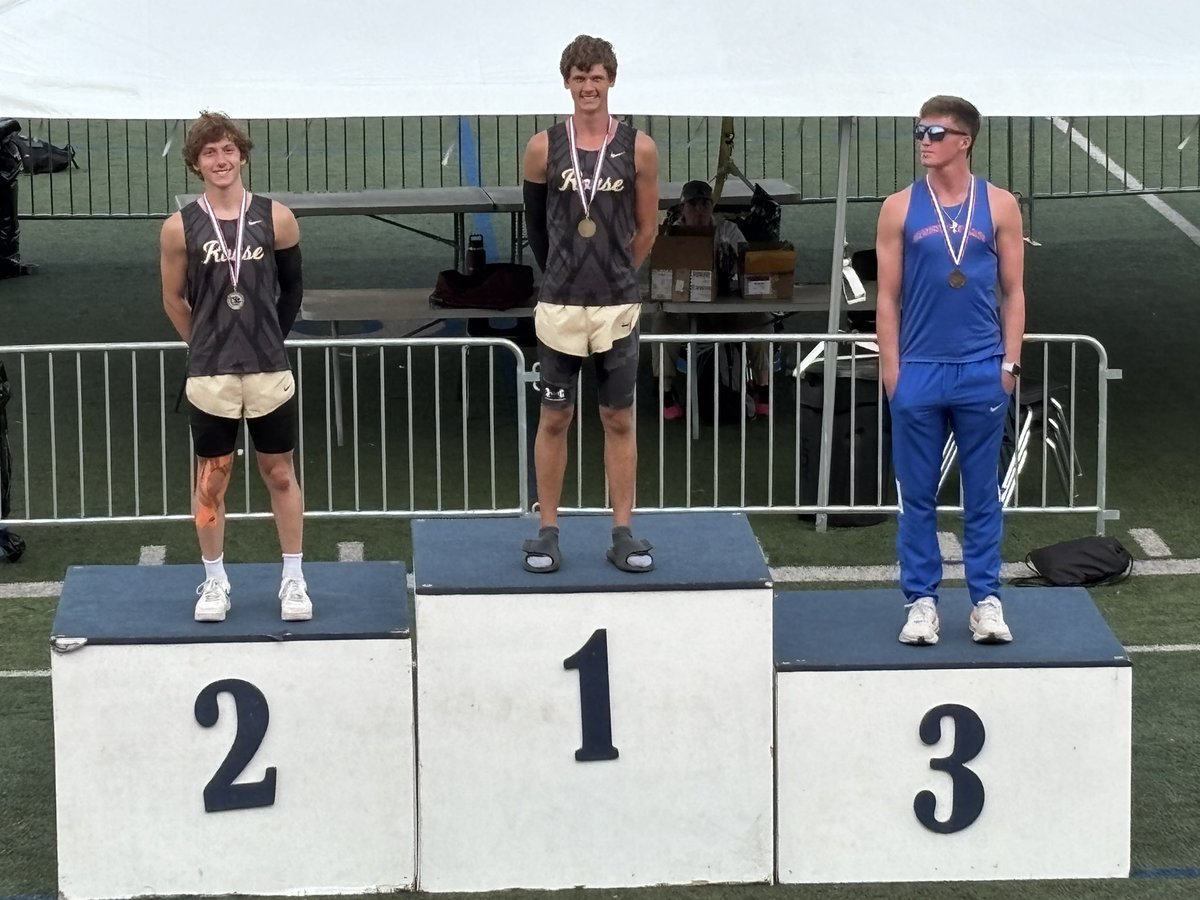 Parker Brown is your 5a Region 4 Champion (16’0) and Caden O’Hara finishes 2nd (15’9). BOTH advance to STATE!! Great work, guys! 🤞🏼