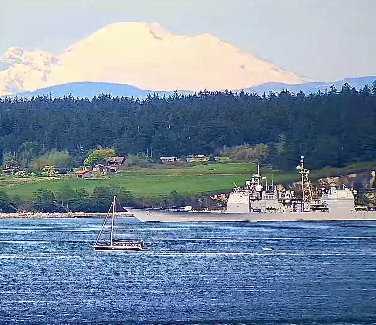 WarshipCam's tweet photo. USS Cape St. George (CG 71) Ticonderoga-class guided missile cruiser northbound in Puget Sound - April 18, 2025 #usscapestgeorge #cg71
SRC: YT- SkunkBayWeather https://t.co/o072ACOUXX