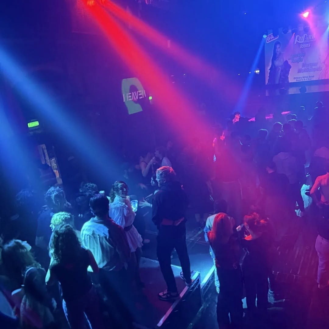 "Club vibes and city nights, that’s how we do London 🌃💃"#nightclubs