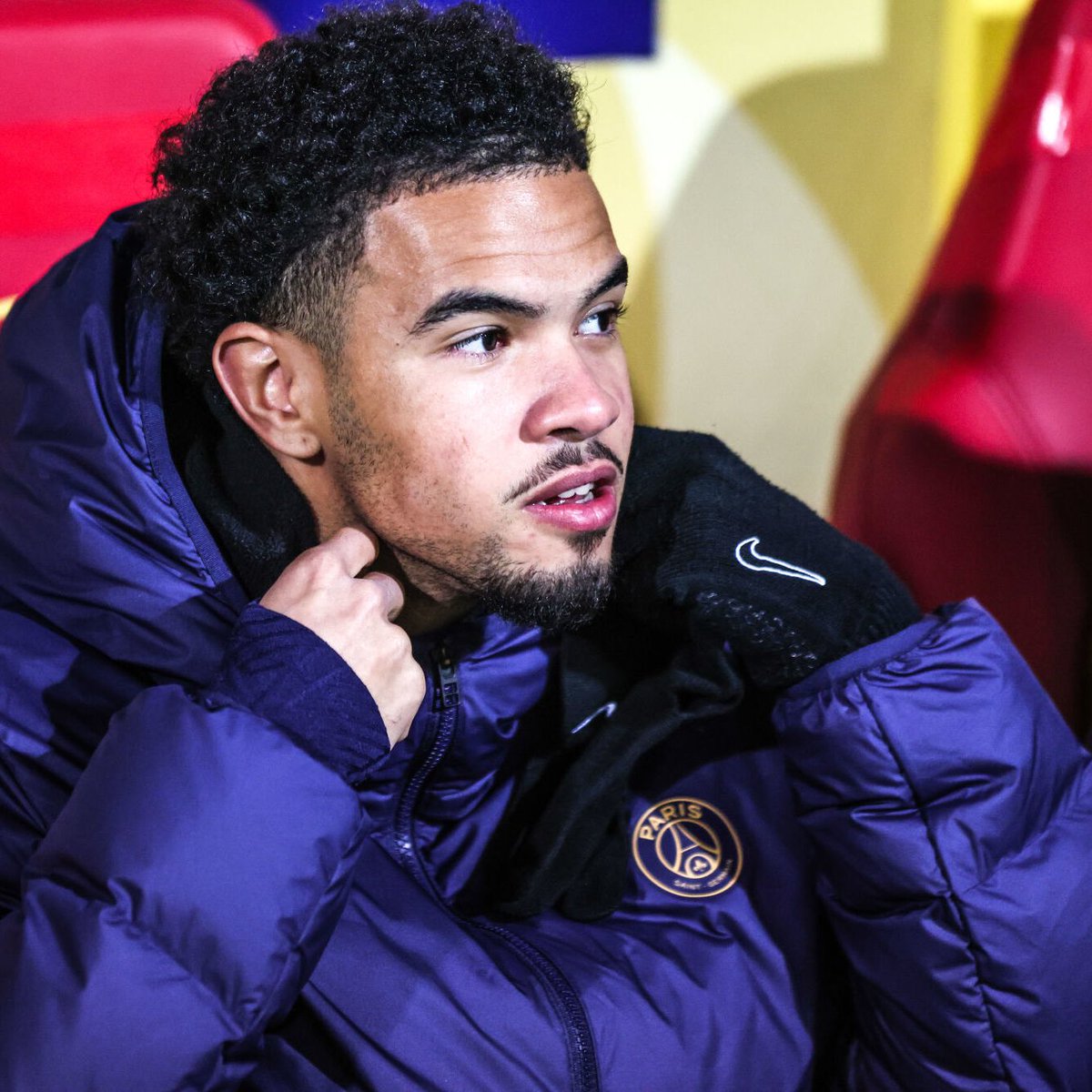 LMDPSG's tweet image. 🚨Le chouchou Warren Zaïre-Emery n’est plus incontournable sur les grosses affiches ! 🗓️
Titulaire régulier en phase de groupes (6/8), il est resté sur le banc lors des quatre derniers matchs européens.💺🇪🇺
🗞️@lequipe