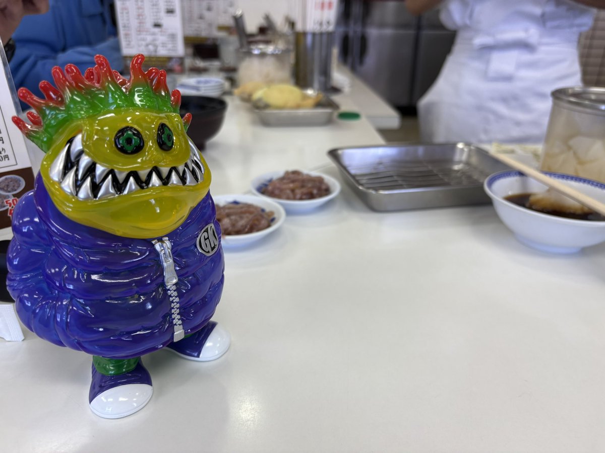 Retoys0008's tweet photo. 博多の朝は早い
#食い倒れ　#ソフビ旅　#gyaromi https://t.co/Oi2fqkDsQ4