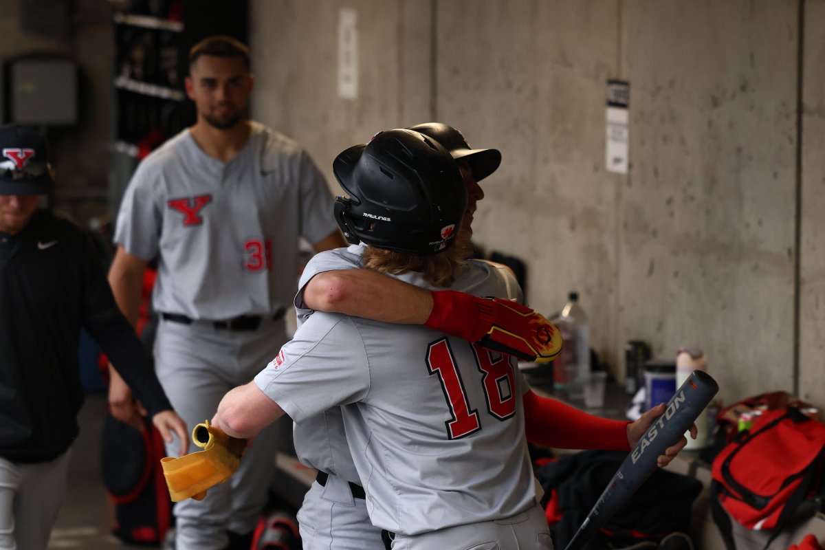 GUINS ON 🔝

Mid 8th | YSU 17, MKE 10

We erupted for seven runs on five hits in T8 to take the lead!

🔴 Kuriger - RBI Single
🔴 Smith - 2-Run Double
🔴 Brown - RBI Double
🔴 Hadley - 2-Run Double

#GoGuins🐧⚾️