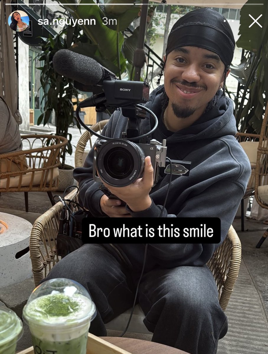 sF_Nite's tweet photo. @DavidLaid126640 Imagine trying to rizz while that mf is sitting there staring like this https://t.co/UVXGxtyvvs
