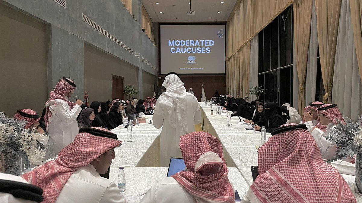 دُنا الشلفان tweet media