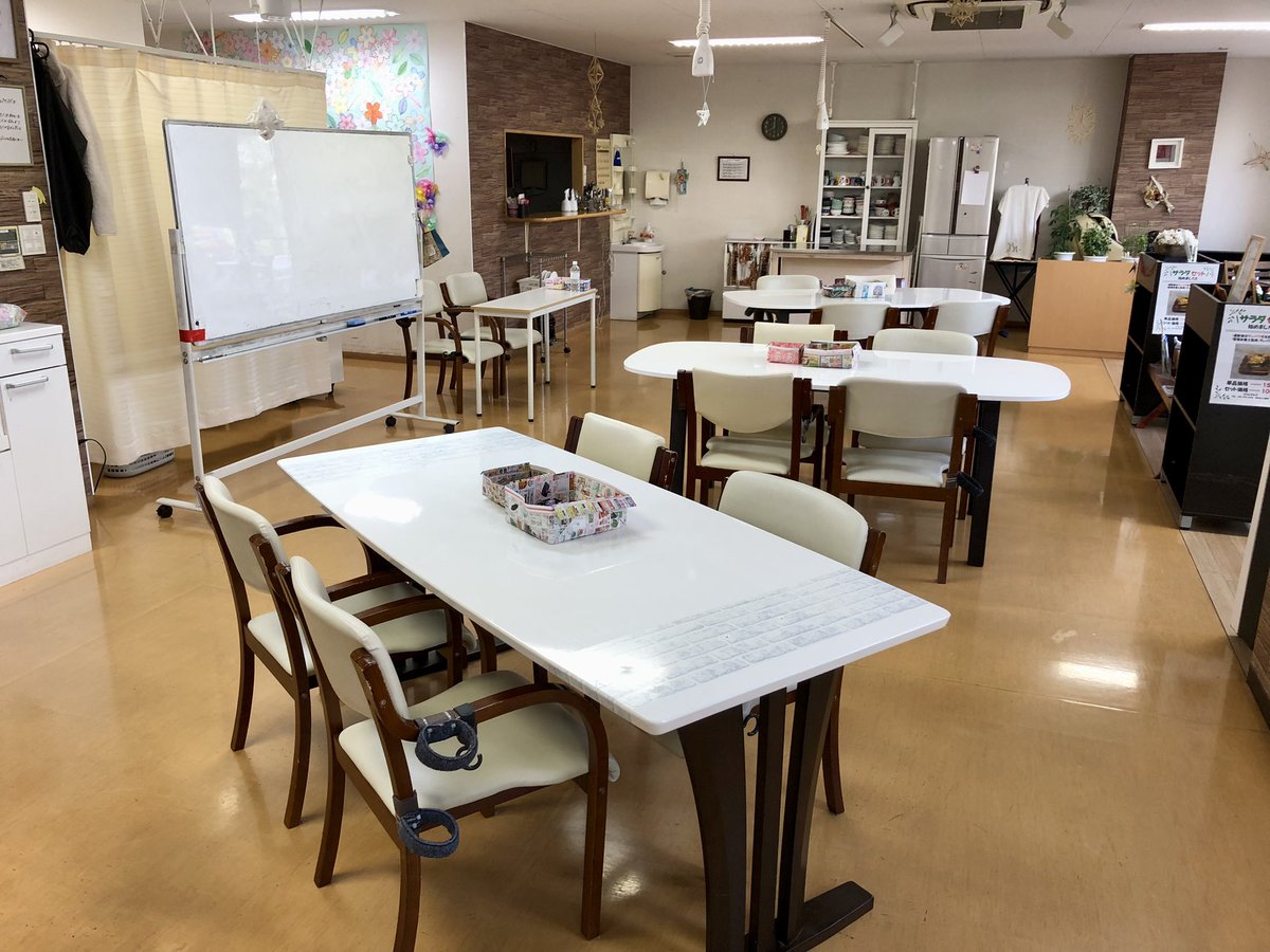 gorinkai_7's tweet image. 今日も今日とて研修📝

会場設営が完了しました🙂

#PCM #デイサービスアルゴ参番館