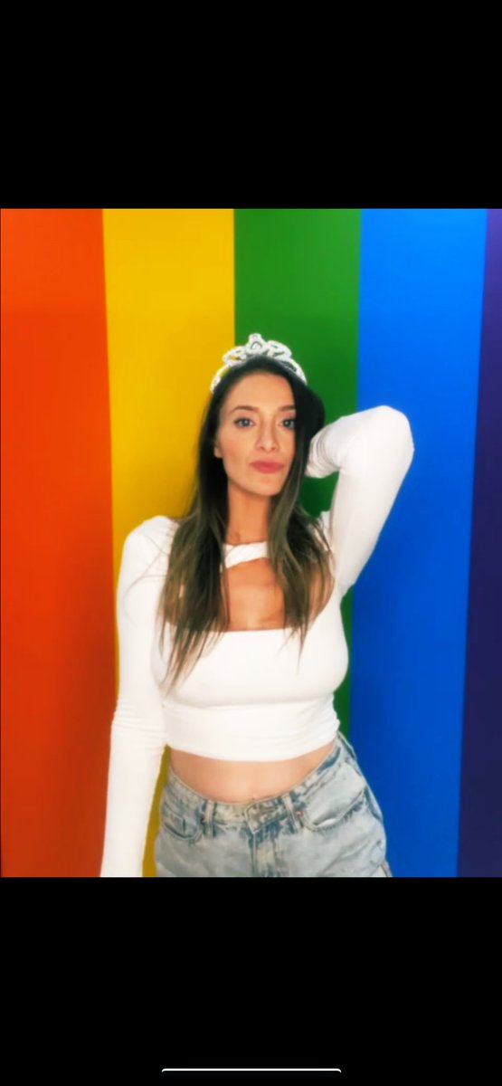 I don’t wear this crown for fun.
I wear it so your wallet knows who rules it.

Tribute, then speak.

#PrincessTreatment #SpoilMe #FindomQueen #FemdomFantasy