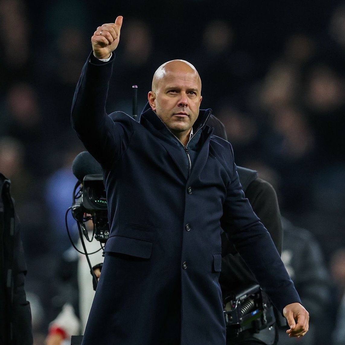 FabrizioRomano's tweet image. 🚨 Arne Slot: “I’m planning with Richard Hughes on how we want to create the squad next season”.
“By bringing these contracts over the line, he deserves credit for that. People saidnthat so many things were not done right by us. In the end, we got what we wanted!”.