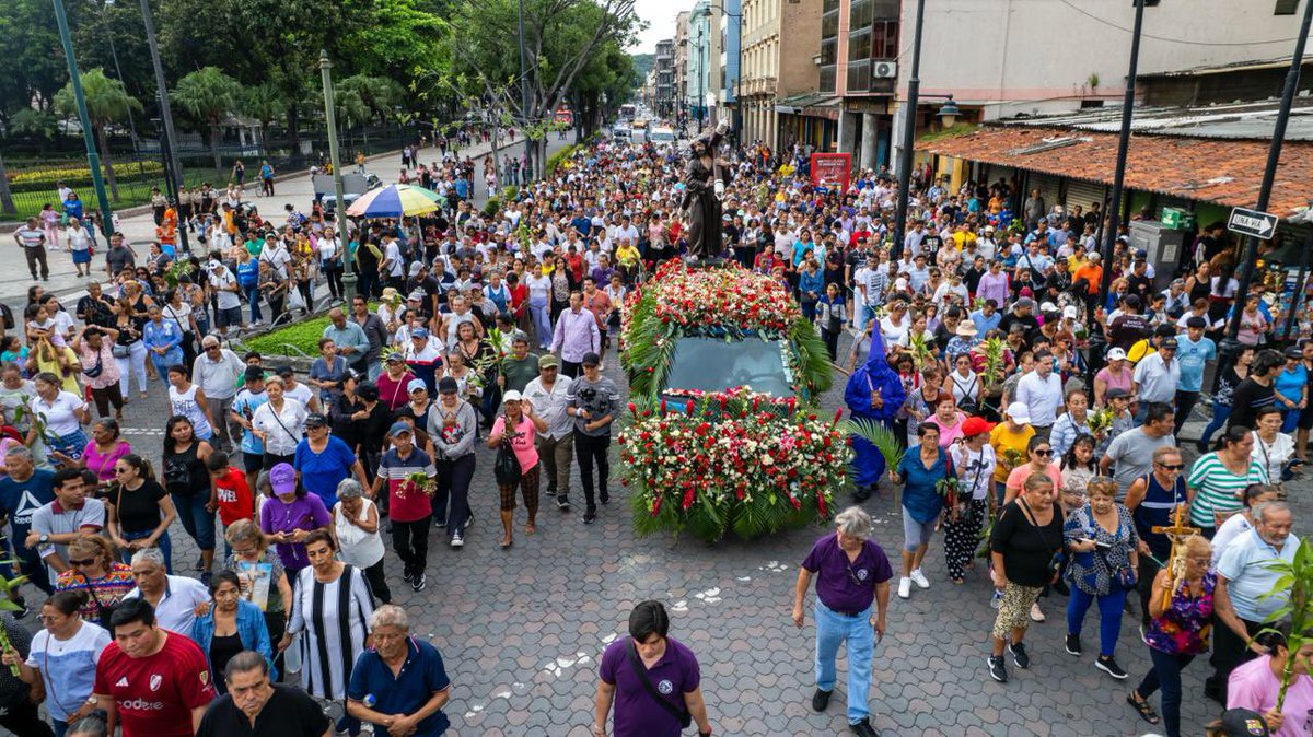 aquilesalvarez's tweet photo. Medio millón de personas compartiendo esta #CiudadDeTodos en este feriado de Semana Santa. https://t.co/dbvoJeIJlJ