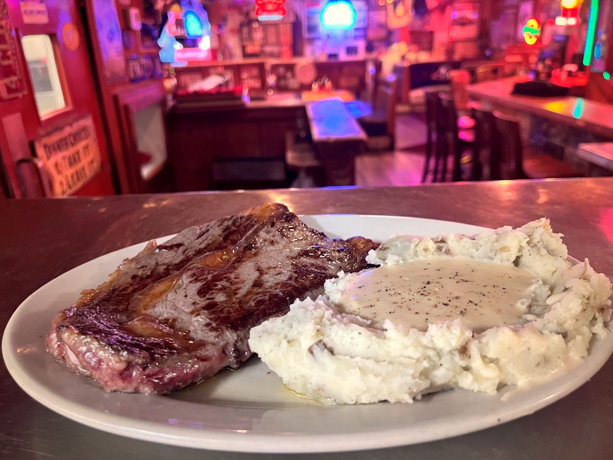 TEXAZGrill's tweet photo. 🔥 This Week’s Special (April 15–20th): Either Jim’s Ribeye Dinner (12 oz) hand-cut ribeye or Freidy's Filet Dinner (10 oz)  hand-cut filet mignon + choice of two sides, house buttermilk biscuits &amp; rolls. Plus, your choice of any glass of wine or beer. Only $40! https://t.co/9GZRVNQ3E5