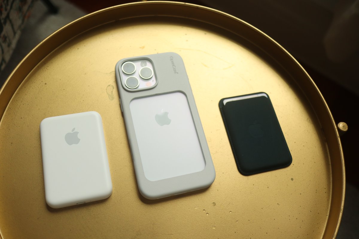 onefahadx's tweet image. Dear @Apple, please make another MagSafe Battery Pack with USB-C.

Sincerely,

@onefahadx