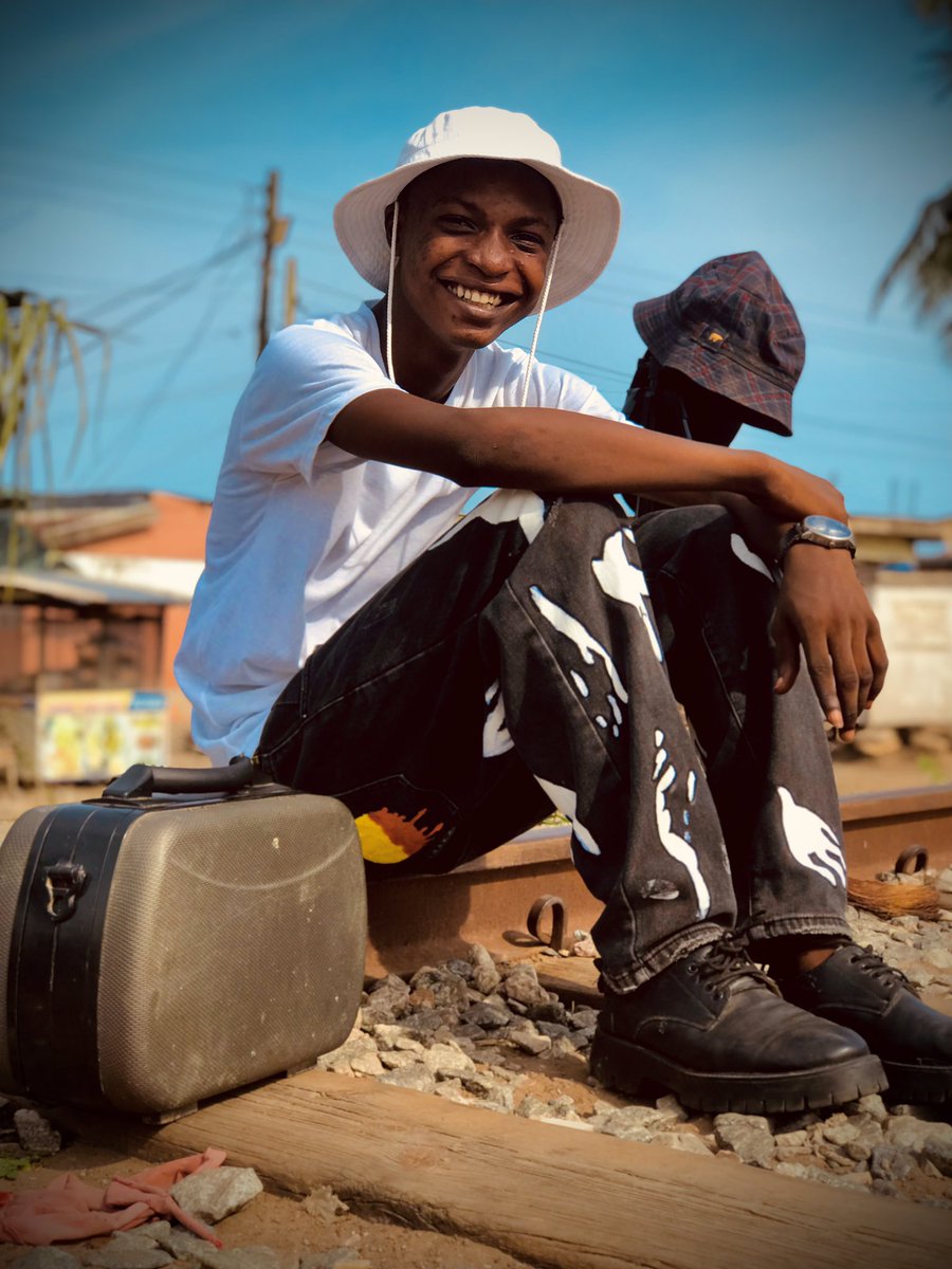 Real_rokey's tweet photo. CREATE YOUR SUNSHINE ☀️
UNIQUE WITH A NEW VIBE ✅
#ROKEY #🐆 https://t.co/bfvCyRBNxa