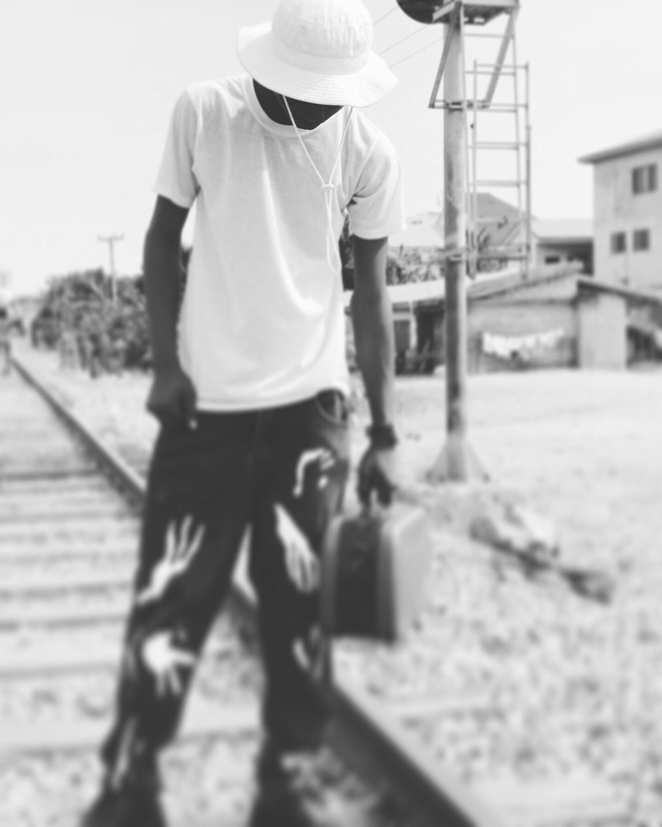 Real_rokey's tweet photo. CREATE YOUR SUNSHINE ☀️
UNIQUE WITH A NEW VIBE ✅
#ROKEY #🐆 https://t.co/bfvCyRBNxa