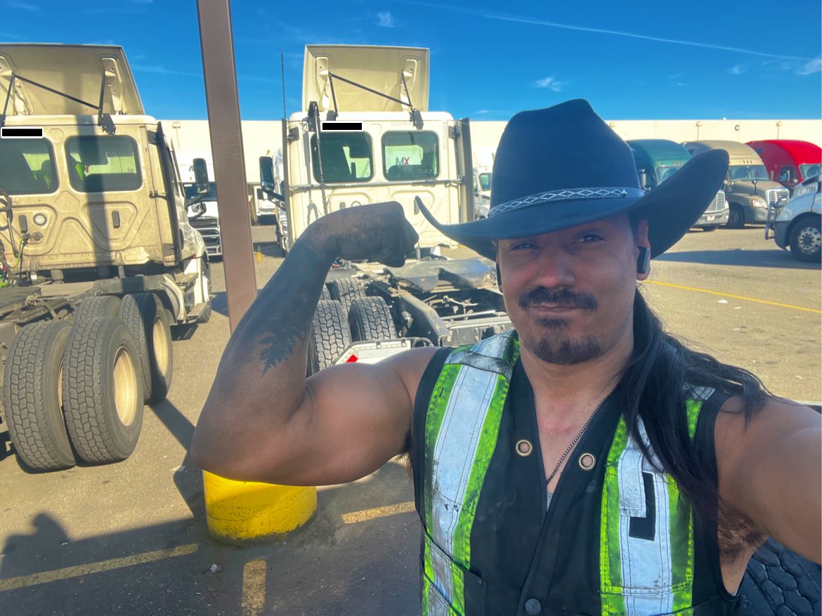 LaNativePatriot's tweet image. 🇺🇸 Getting close to 200k followers 🇺🇸
Just got done grifting another set of 8 after fixin a couple flats
Funny… You wouldn’t think I’d be such a threat that “they” decided to swat me…
Just goes to show, no matter what you do, speak the truth & embody the values you wish to…