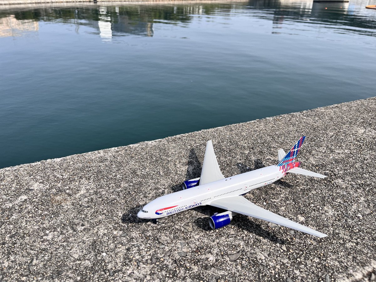 silkythinker32's tweet photo. ボーイング777-200
British Airways (Benyhone)

朝イチで撮影してきました！
ツヤは70%程度に調整したもの。
デカールはF-DCAL製です。 https://t.co/evdN14gi05